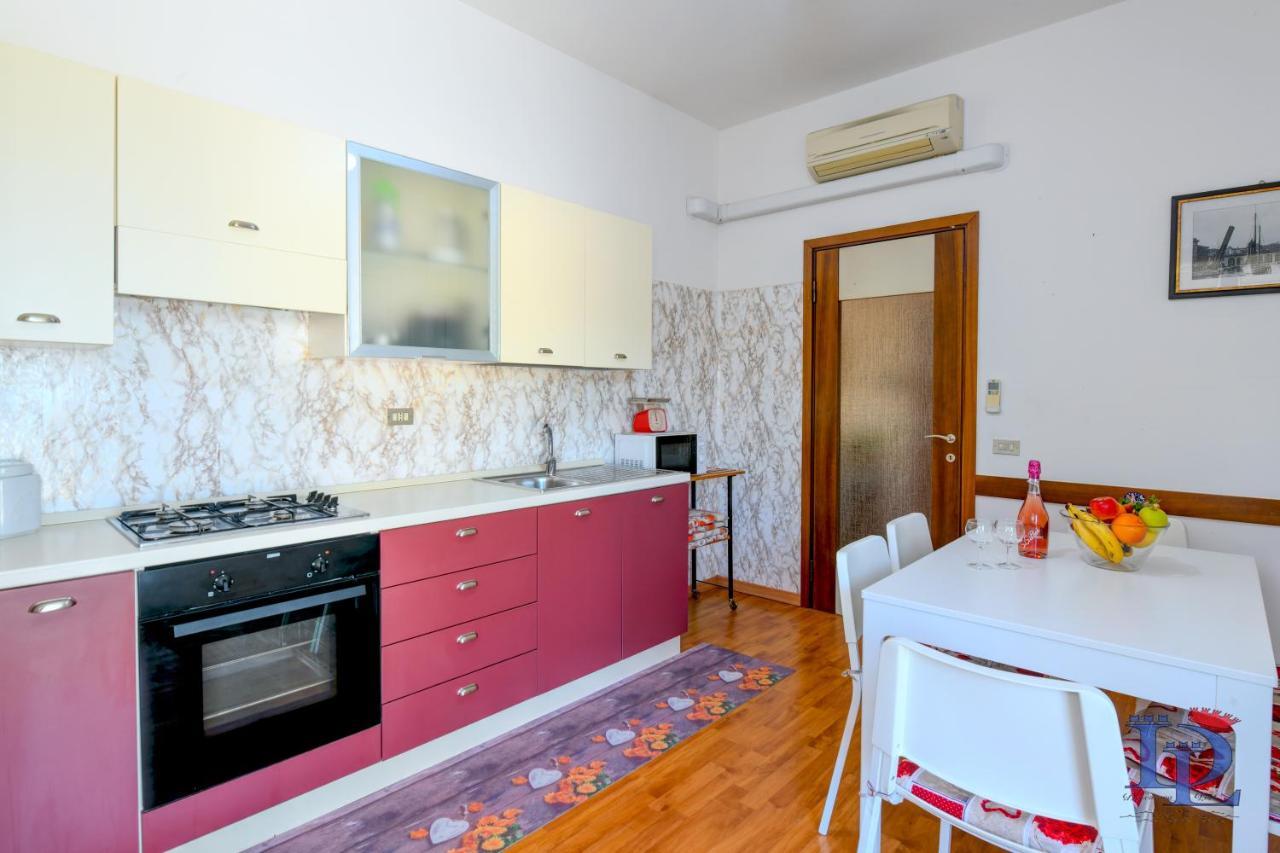 דסנזאנו דל גארדה Desenzanoloft Official Partner Marriott Homes & Villas - The Sunflower Front Lake מראה חיצוני תמונה